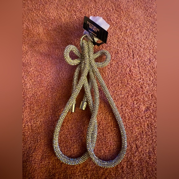 Victoria's Secret knotted shine wristlet strap keychain (PRICE IS FIRM) - Picture 6 of 13
